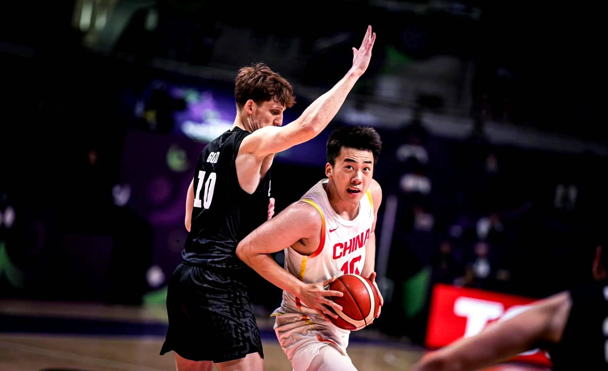 爱游戏tv-鹈鹕险胜76人，高诗岩状态火热