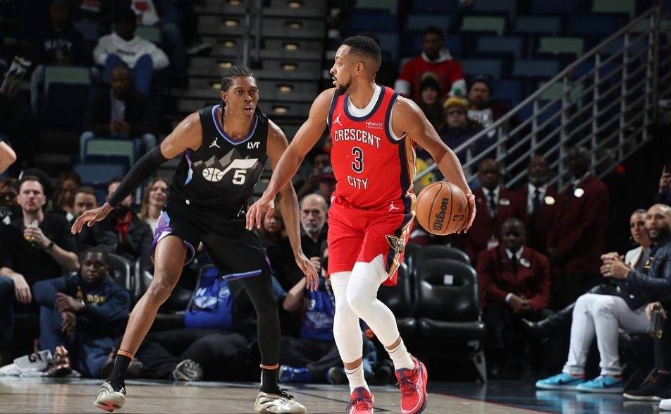 爱游戏体育-鹈鹕鏖战山东队,麦科勒姆关键制胜