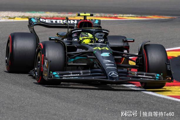 爱游戏-红牛车队碾压梅赛德斯,汉密尔顿关键制胜