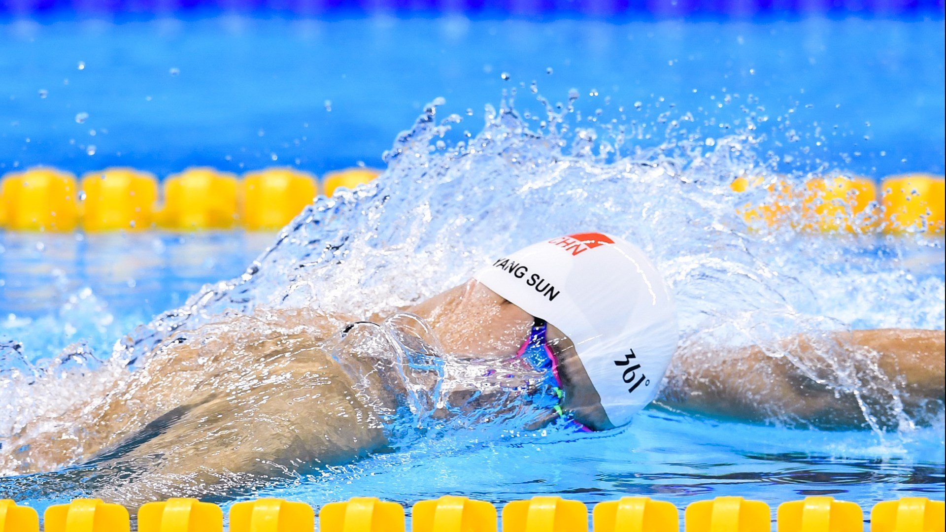 爱游戏娱乐-奥运周期关键战之夜,加维用实力证明自己