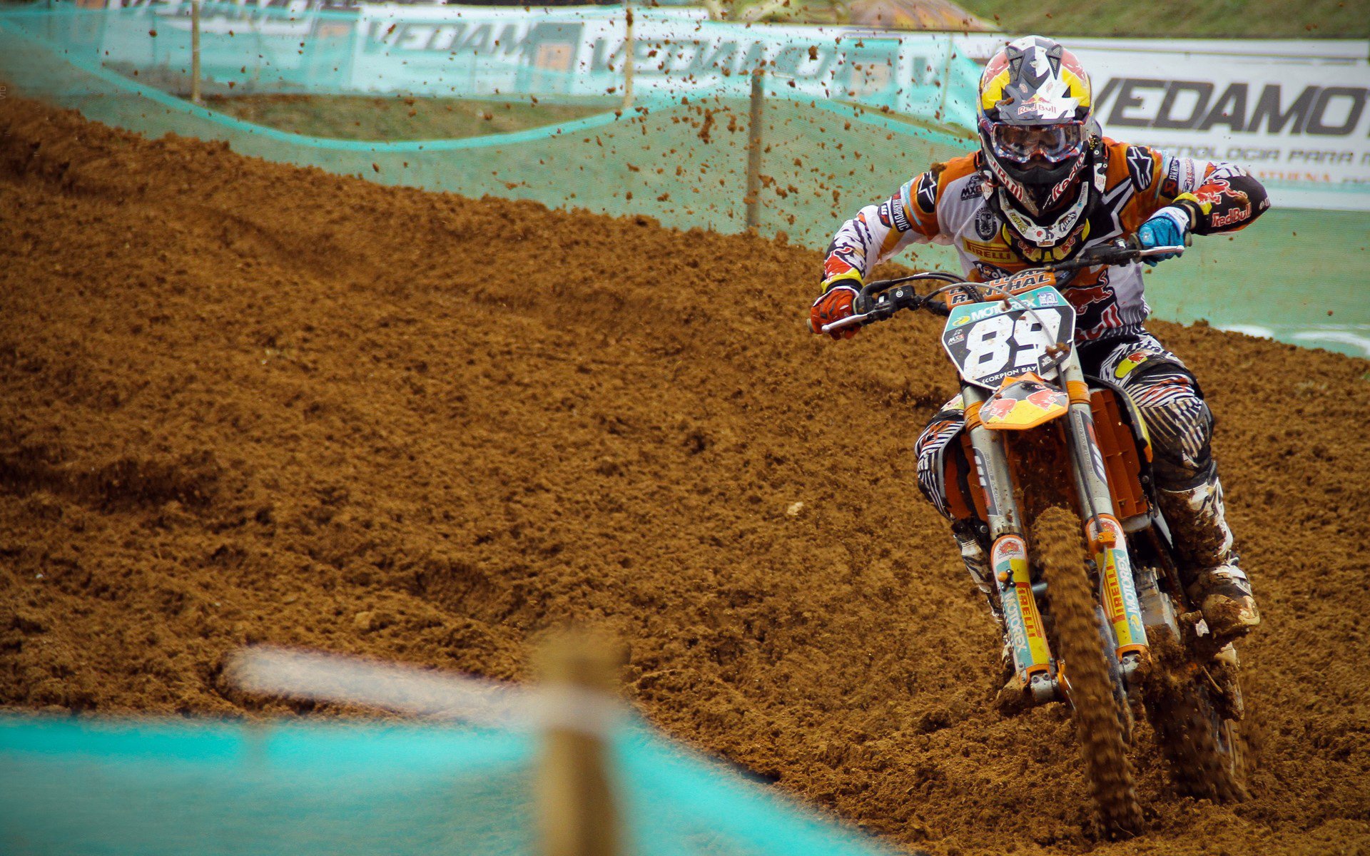 爱游戏tv-奥运周期关键战之夜，乔治存在感拉满，当聚光灯成为他的氧气